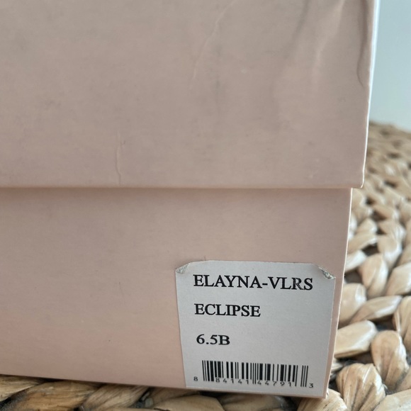 Loeffler Randall Elayna - Picture 6 of 6